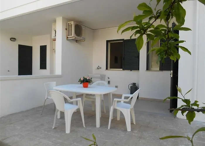 White Fronte Mare Baia Holiday home *