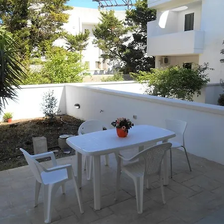 White Fronte Mare Baia Holiday home *
