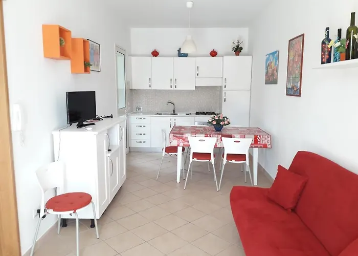 Semesterbostad White Fronte Mare Baia