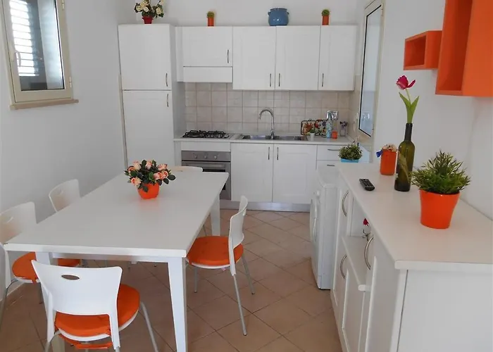 White Fronte Mare Baia